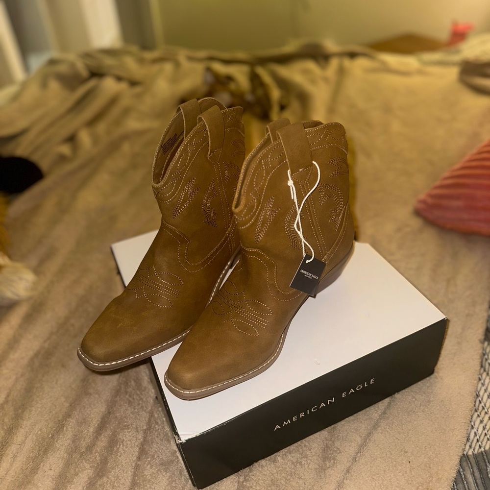 NWT American eagle cowboy booties